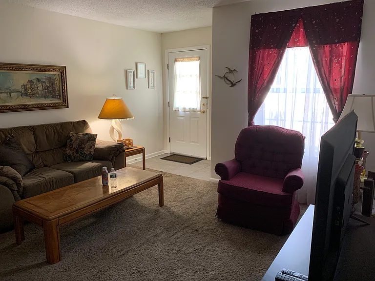 25 Pine Ln #C1 — Photo 19