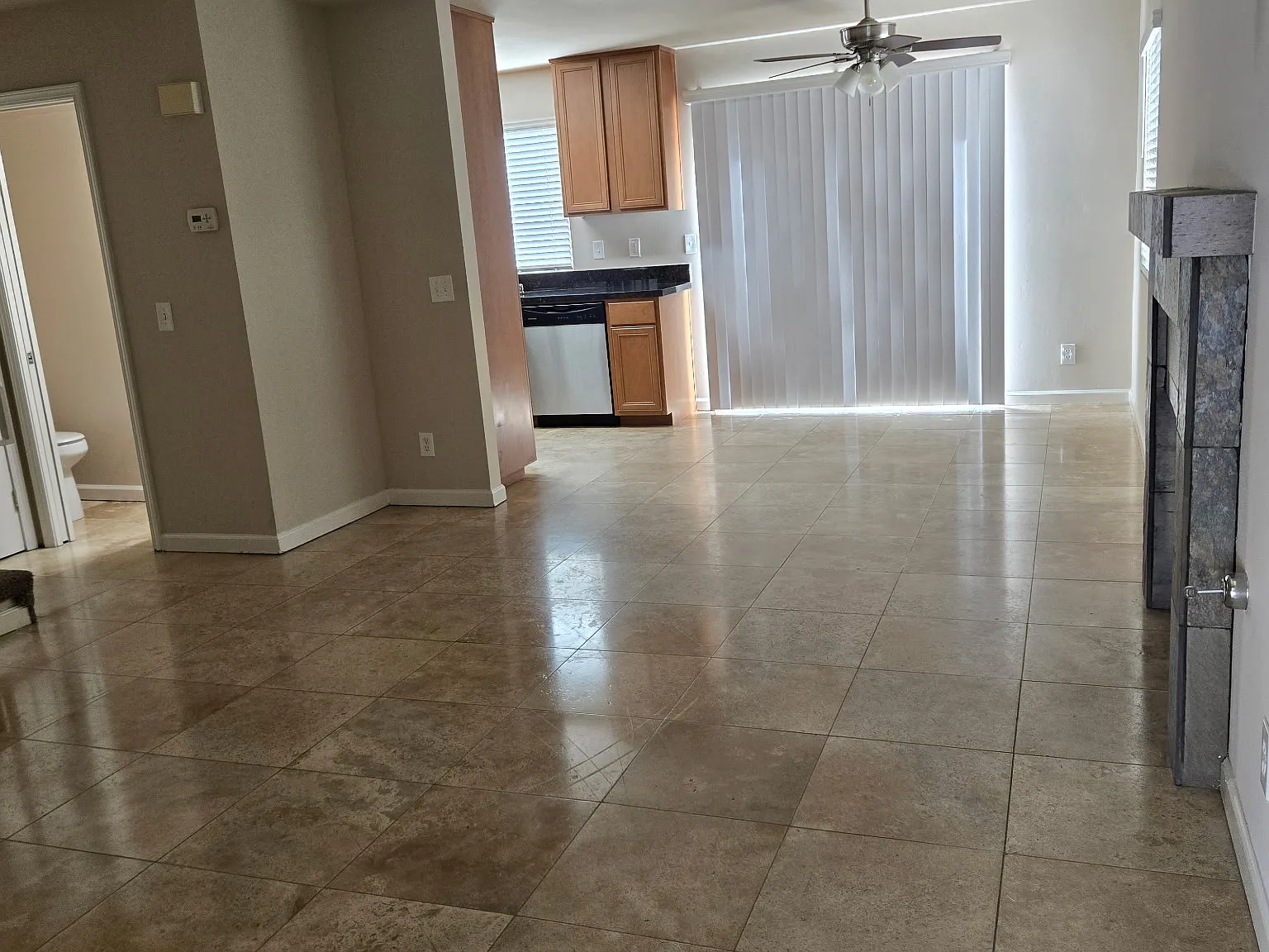 3 bed, 2.5 bath, 1350 sqft, $3,450 — Photo 2