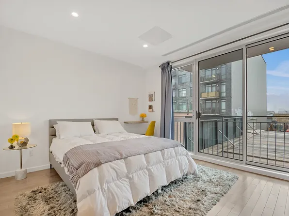 11-28 31st Drive image 14 of 33