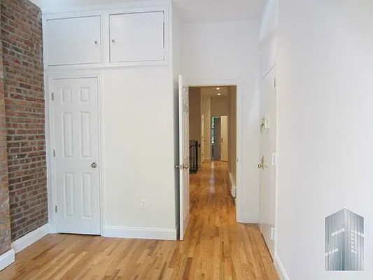 Rented by Skyline Group Real Estate | media 44