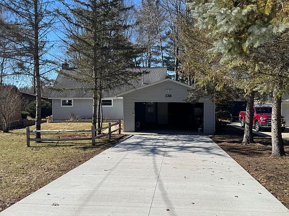 3rd image of 138 Hazelwood Dr