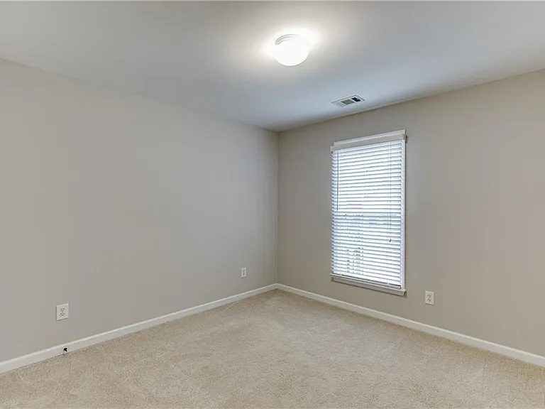 2801 Loftview Sq — Photo 27