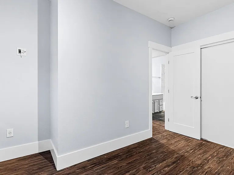 138 Elm Avenue — Photo 31