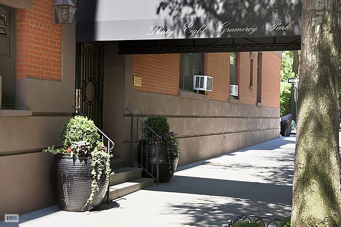 2nd image of 38 Gramercy Park N APT 1A
