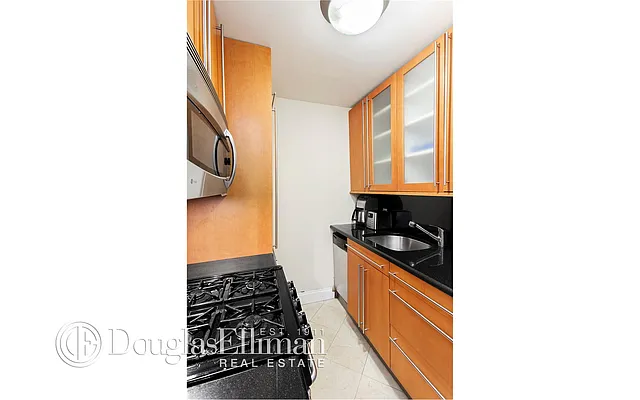 Sold by Douglas Elliman | media 12