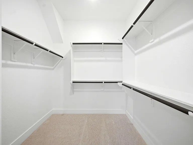 21202 Creeping Bentgrass Dr — Photo 23