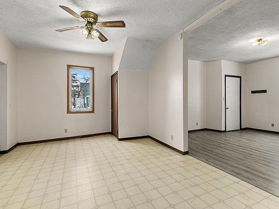 3rd image of 308 4th Ave NE