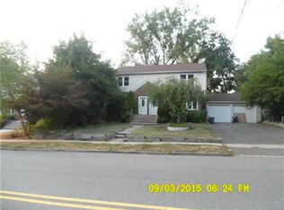 131 Graphic Blvd, Bergenfield, NJ 07621