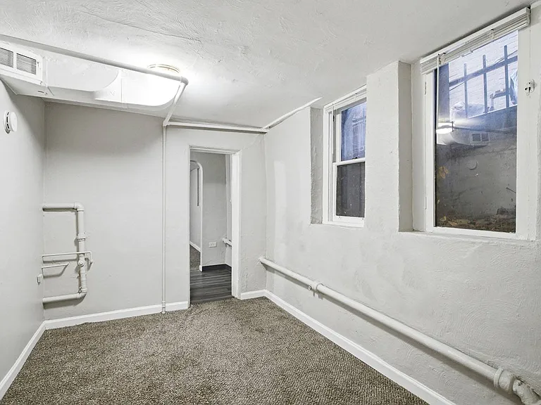 1325 Corona — Photo 37
