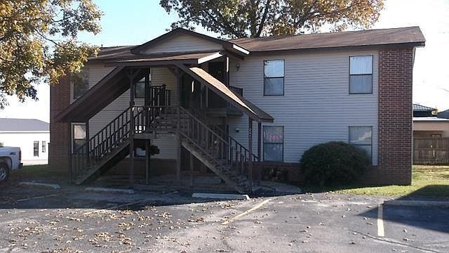 Hillcrest Apartment