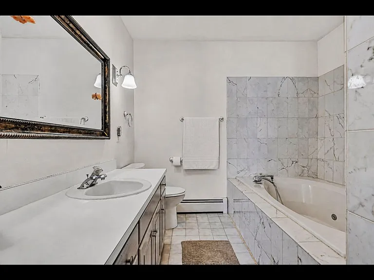 2410 Cornwallis Ave SE — Photo 17
