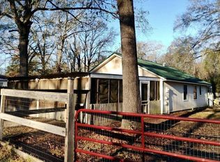 211 Bobwhite Ln, Livingston, TX 77351