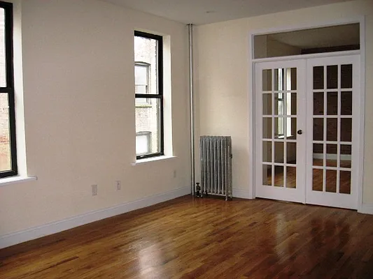 Rented by PMG Real Estate  | media 21