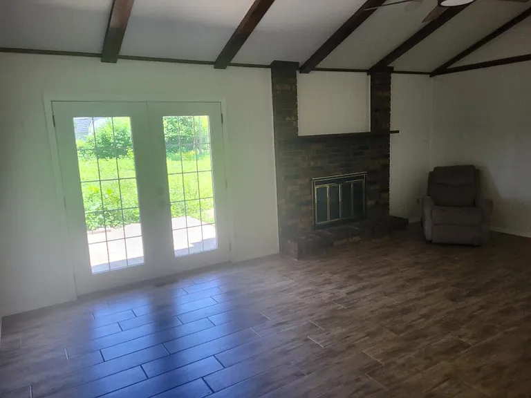 1511 W Magnolia St — Photo 2