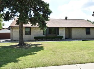 4620 S 68th St, Greenfield, WI 53220