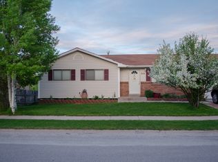 214 Del Rio Dr, Evanston, WY 82930