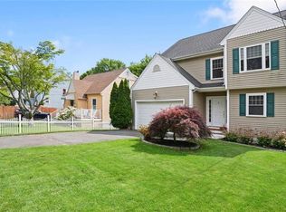 8 Cedar Crest Pl, Norwalk, CT 06854