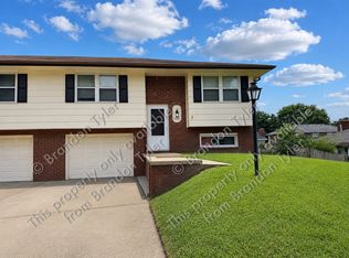 1512 Pat Dr #B, Saint Joseph, MO 64506