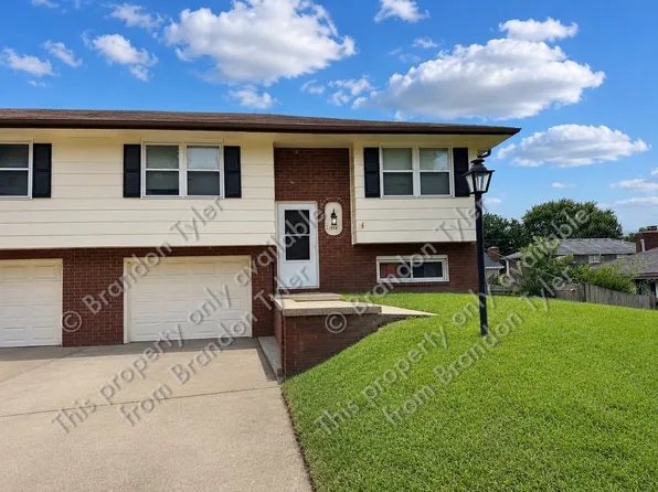 1512 Pat Dr #B, Saint Joseph, MO 64506