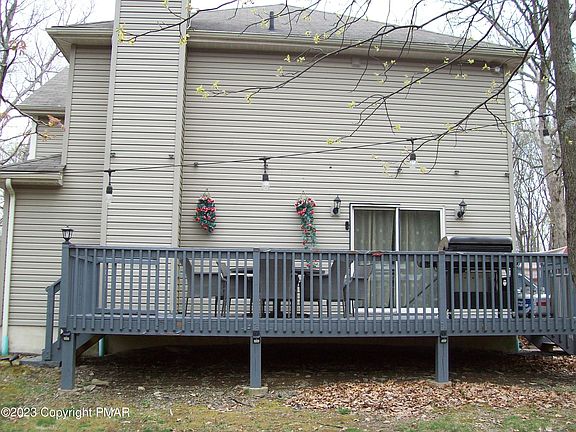 3rd image of 3465 Crestwood Dr
