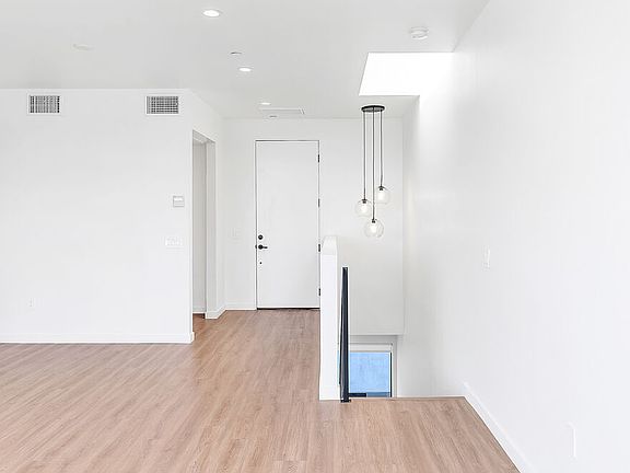 5th image of 747 Lillian Way APT 7