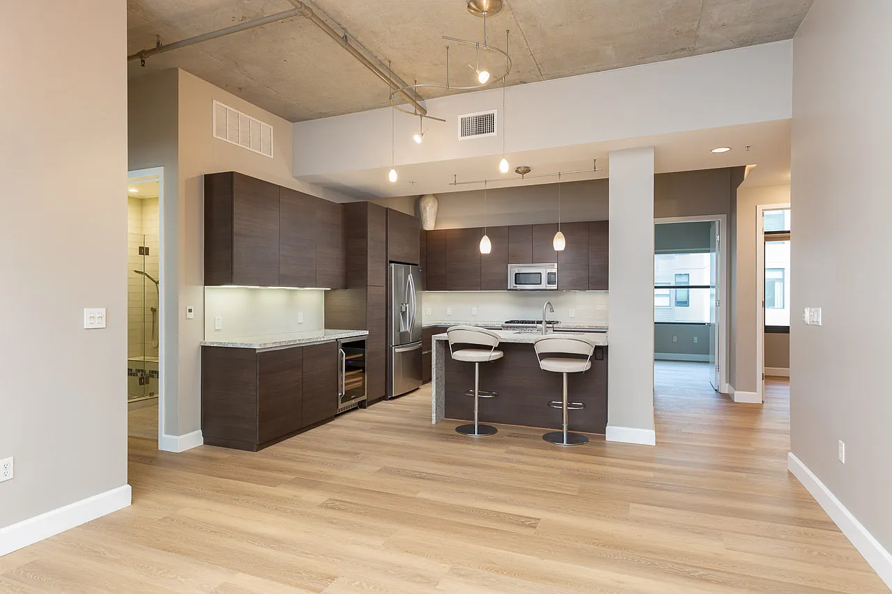 3 bed, 1364 sqft, $4,500 — Photo 1