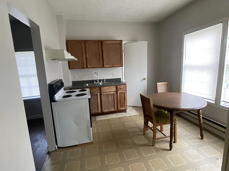 112 E 4th St #112 — Photo 7