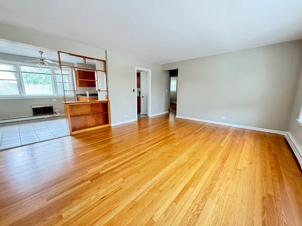 915 E Miner St #7, Arlington Heights, IL 60004