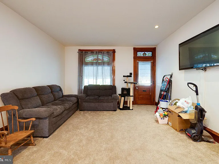 126 E Washington St — Photo 7