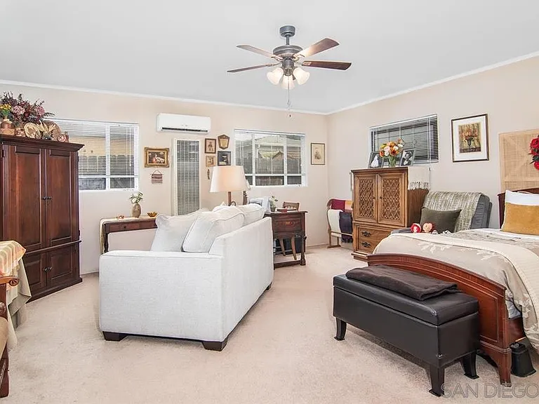 4735 Valencia Dr #1/2 — Photo 2