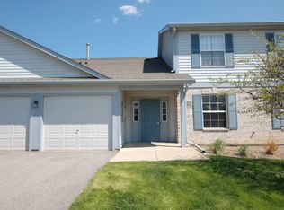 1322 N Red Oak Cir UNIT 1, Round Lake Beach, IL 60073