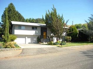 956 Campbell Dr, Prosser, WA