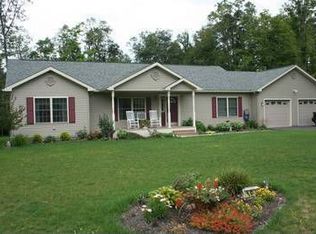 193 Beagle Rd, Mill Hall, PA 17751