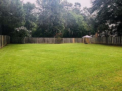 5th image of 8913 Thorneberry Ct