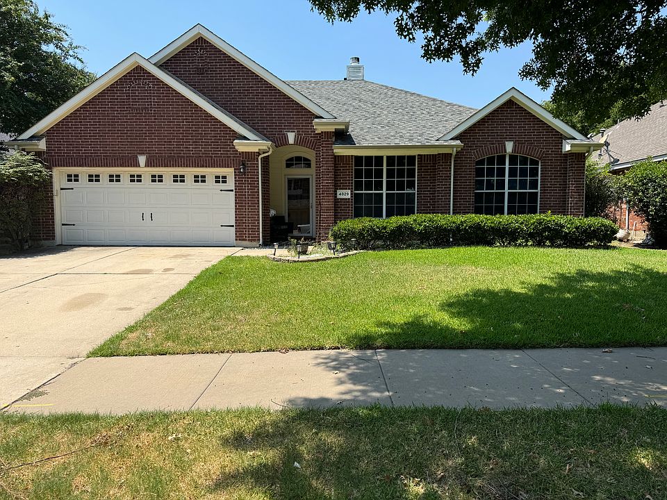 1st image of 4829 Gloucester Dr