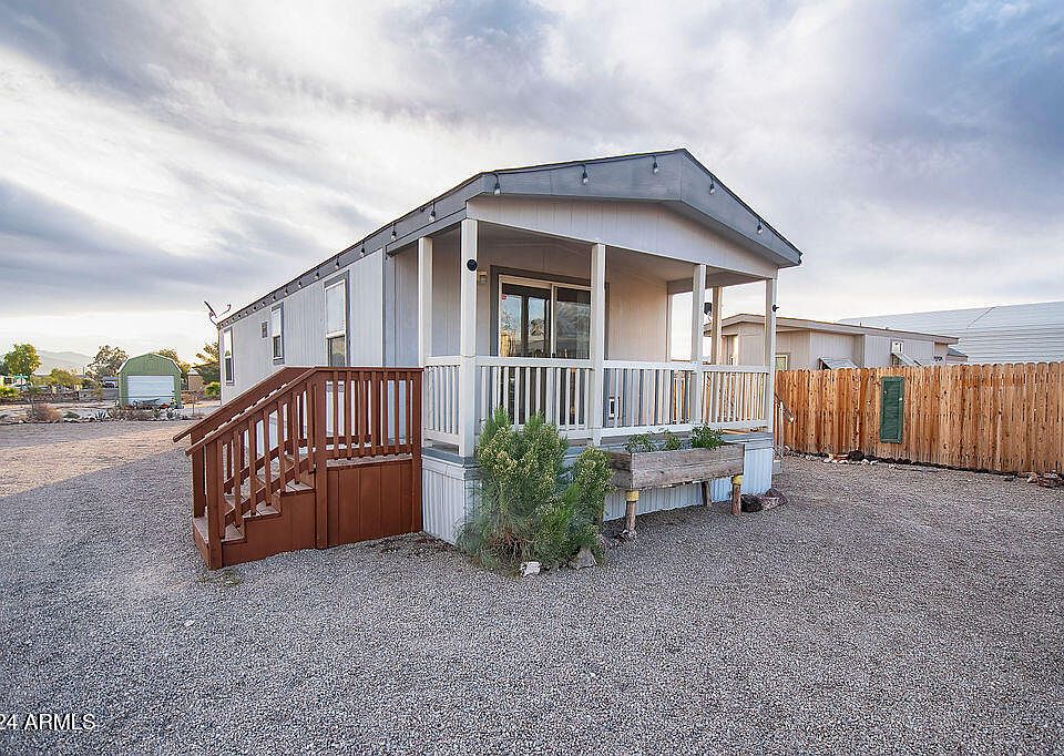 1st image of 40427 DAKOTA Place
