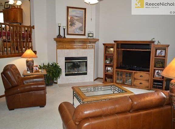 Open concept, vaulted ceilings