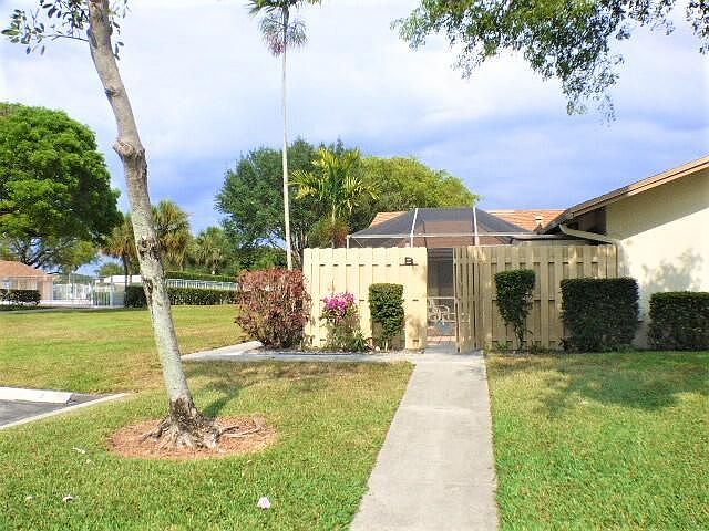 1st image of 729 NW 29th Ave APT B