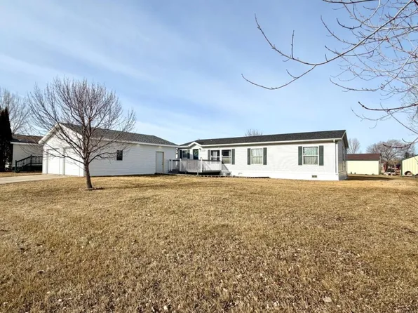 800 31st Ave SE, Minot, ND 58701