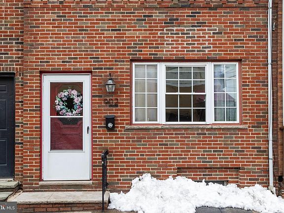 3rd image of 902 S 8th St