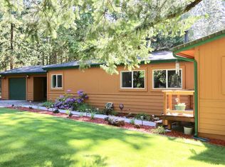 826 Hazelnut Ln, Weed, CA 96094