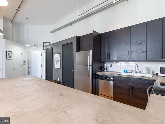 4th image of 428 N 13th St #440-4D