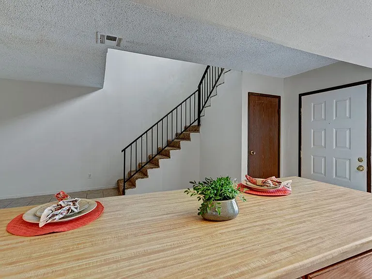 Avanti Townhomes — Photo 8