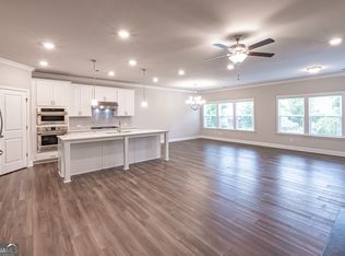 180 Grand Oak Way, Sharpsburg, GA 30277