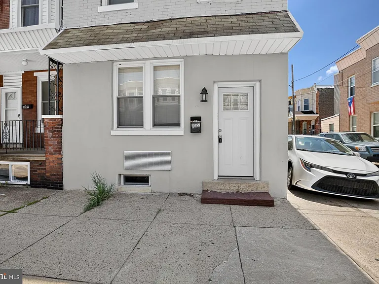 3127 Cedar St #1F — Photo 17