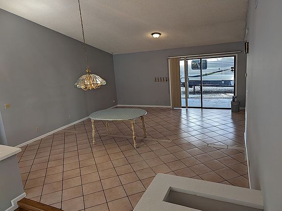 Large/Open Dining/Back Area