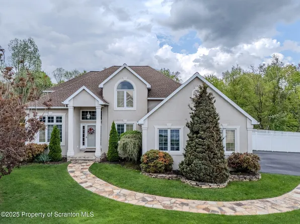 216 Amity Ave, Old Forge, PA 18518