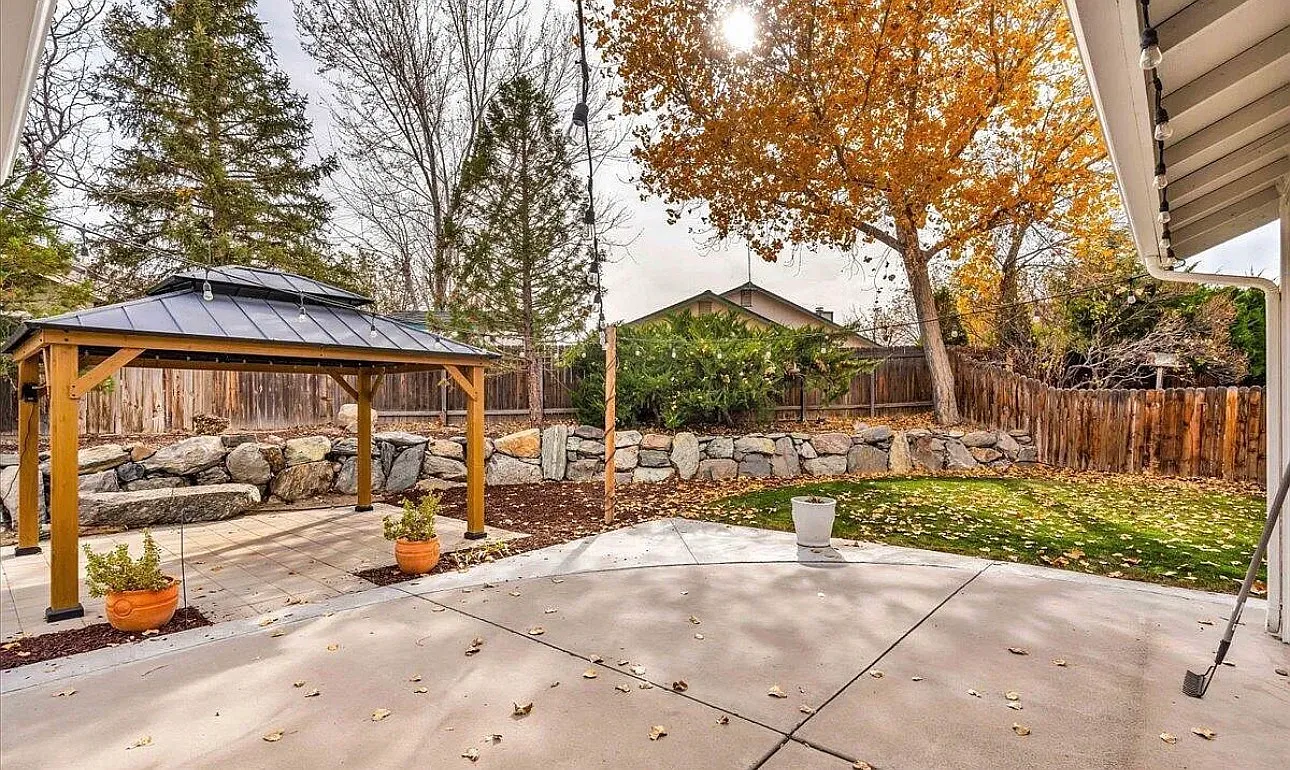 Boulder Cir, Dayton — Photo 1
