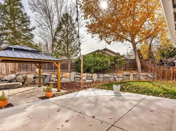 610 Boulder Cir, Dayton, NV 89403