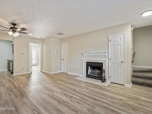 2nd image of 6904 Kings Crossing Way